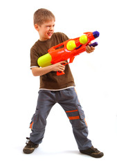 boy with water gun - 12286801