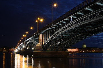 Fototapeta na wymiar Bridge with lights