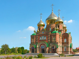 Fototapeta na wymiar Katedra z wielkiego księcia St Vladimir, Równe-to-the-Apls.