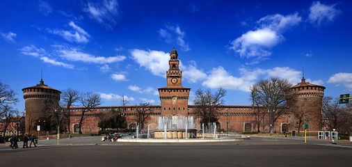 Fototapeta premium Zamek Sforzesco w Mediolanie