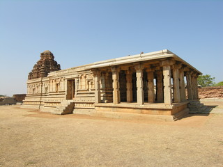 Fototapeta premium Peaceful Temple, Hampi 1
