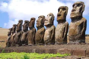 Fotobehang Ahu Tongariki - Easter Island © Peter Marble