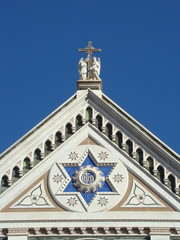 fragment neogotyckiej fasady kościoła Santa Croce we Florencji - obrazy, fototapety, plakaty