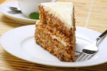 carrot cake and mint tea