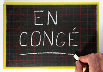 en congé main