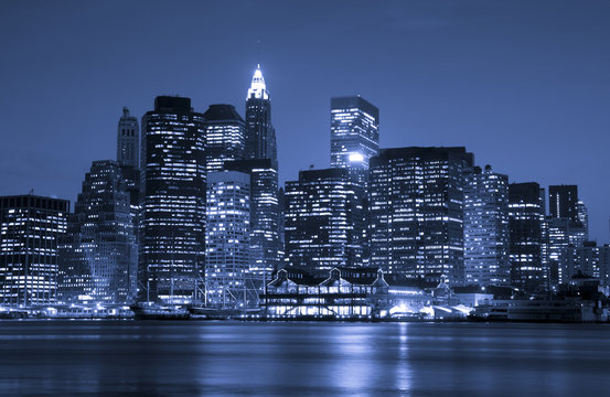 Fototapeta New York financial district at night
