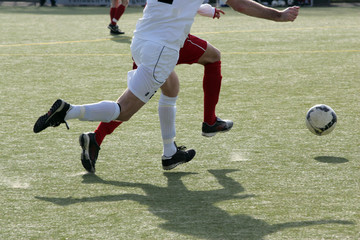 fußballspieler zweikampf