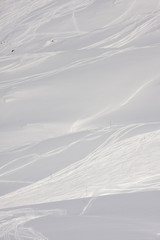 Obraz premium Traces dans la poudreuse