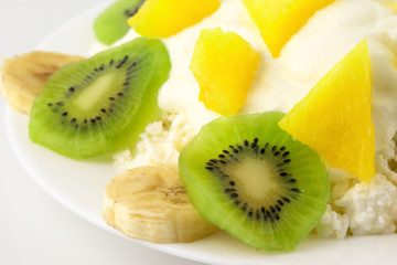 Cottage cheese with fruits