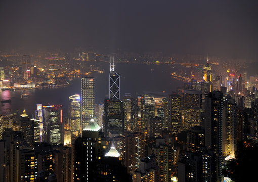 Hong Kong by night © Eric Isselée