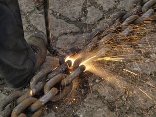 Cutting a steel chain
