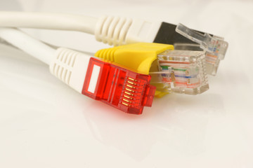 prises jaune, rouge, blanche