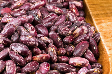 Kidney beans in wooden dish
