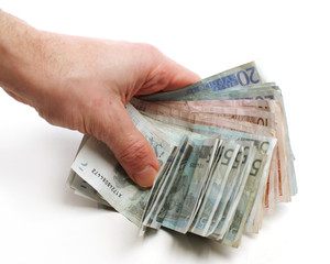 Mano con billetes