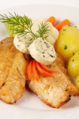 Gebratenes Kabeljaufilet mit Kartoffeln