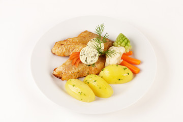 Gebratenes Kabeljaufilet mit Kartoffeln