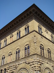 Fototapeta na wymiar pałac we Florencji