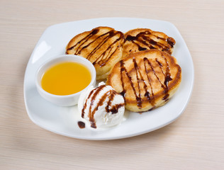 pancakes with icecream and honey