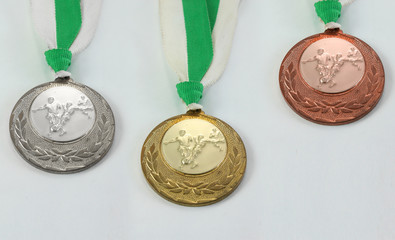 les 3 médailles