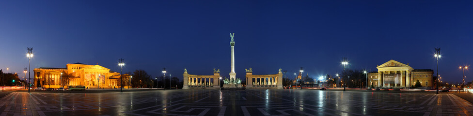 Fototapeta na wymiar Heroes Square - Budapeszt