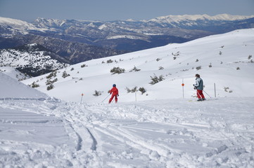 Fototapeta na wymiar descente en ski