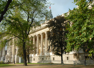 Grand Palais vu du jardin, Paris