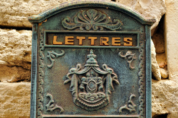 vieille boite aux lettres
