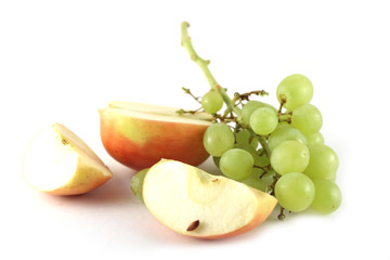 apfel und weintrauben