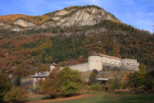 Le ch&acirc;teau de Colmars les Alpes
