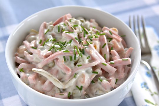 Fleischsalat, Salat mit Fleischwurst