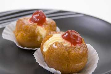 pastry filled with custard