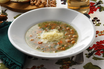 Minestra di ceci e tempia di maiale - Primi piatti Lombardia