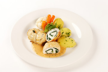 Schollenröllchen mit Mozzarella und Spinat gefüllt