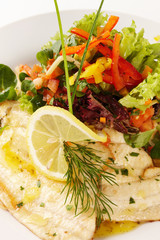 Schollenfilet mit Blattsalat