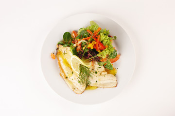 Schollenfilet mit Blattsalat