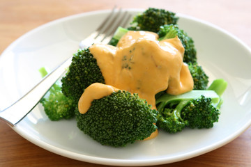 Broccoli with Cheese Sauce