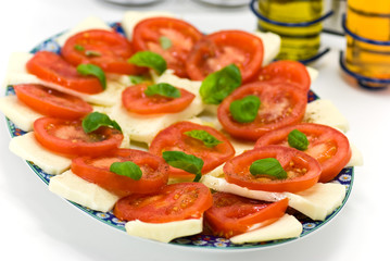 kalte platte mit tomaten,käse