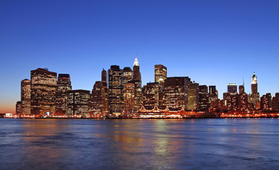 Fototapeta na wymiar New York at twilight