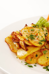 paniertes Seelachsfilet mit Bratkartoffeln