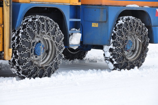 chaines pneus neige