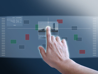 Projection of a virtual touch screen