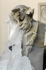 Muc-Faun mit Knabe Brunnenbuberl am Karlstor