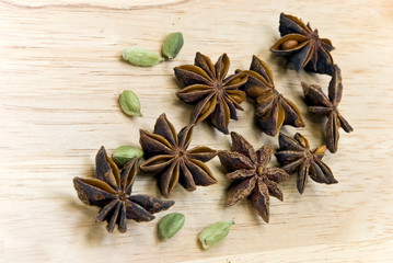 kardamom und sternanis