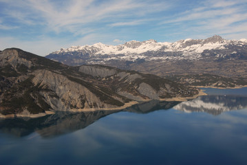 Fototapeta premium lac de Serre Ponçon