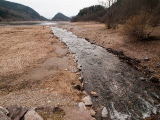Rivi&egrave;re vers le lac de Kruth