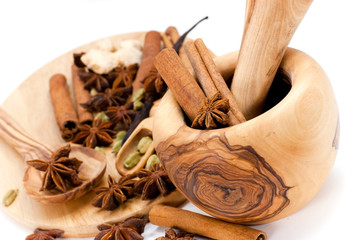 Zimtstangen,Vanilleschote,Sternanis,Kardamom