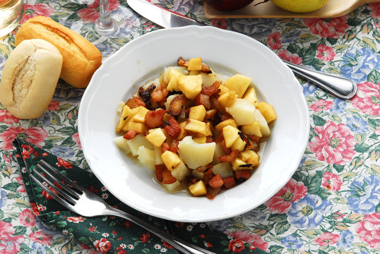 Padellata di patate e mele - Contorni della lombardia