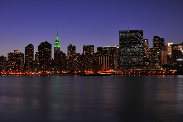 Fototapeta na wymiar Midtown Manhattan skyline on a Clear Blue day.