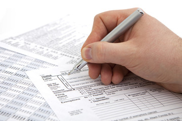 filling income tax form