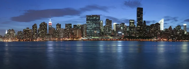 New York city skyline panoramic at night © Mike Liu